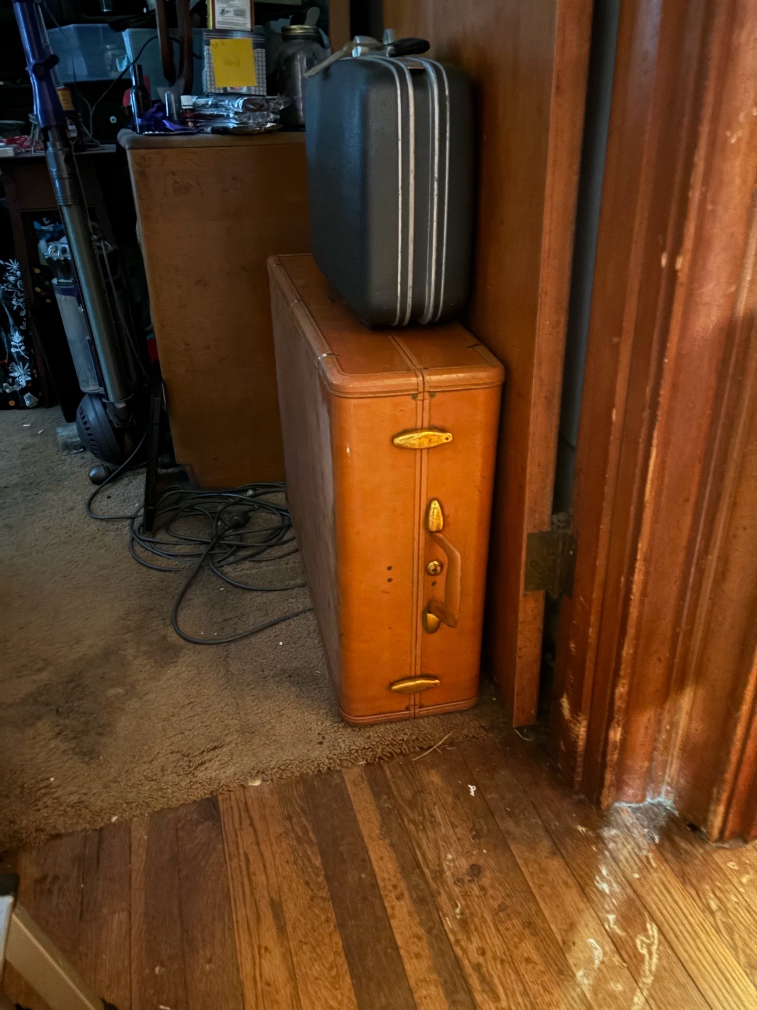 Submitted photo of Vintage Hard-Shell Suitcase (not authenticated)