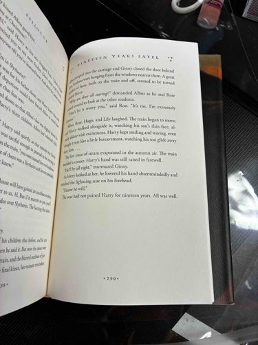 Harry Potter and the Deathly Hallows (Book)