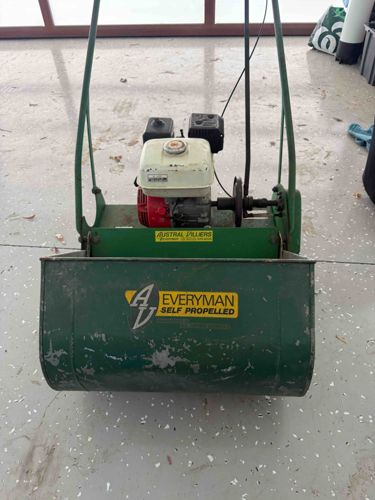 Austral Villiers 'Everyman' Self-Propelled Cylinder Mower