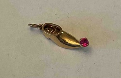 18k Gold Tsouchari Charm with Ruby