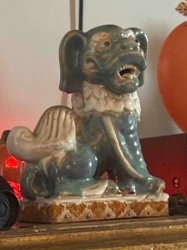 Ceramic Foo Dog/Lion-Dog Figurine