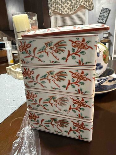 Japanese Imari-Style Stacking Porcelain Hosodana or Food Box