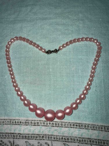 Graduated Pink Bead Necklace with Bow Clasp