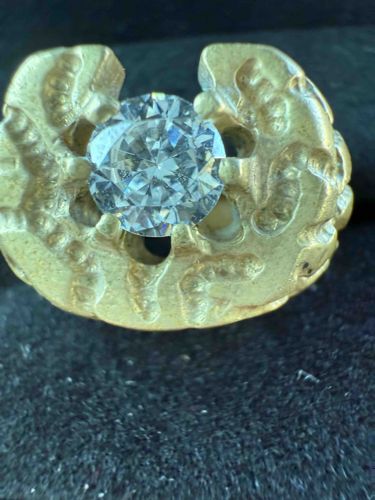 Vintage Matte Gold Horseshoe Ring with Diamond