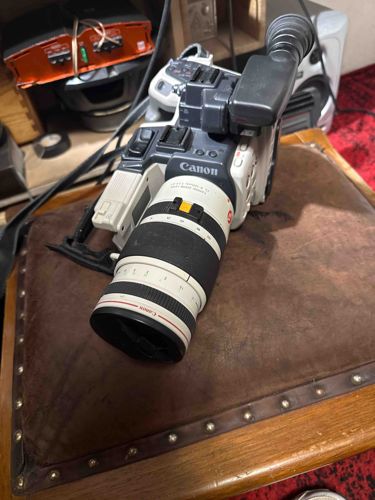 Canon XL1 MiniDV Digital Camcorder with Interchangeable Lens