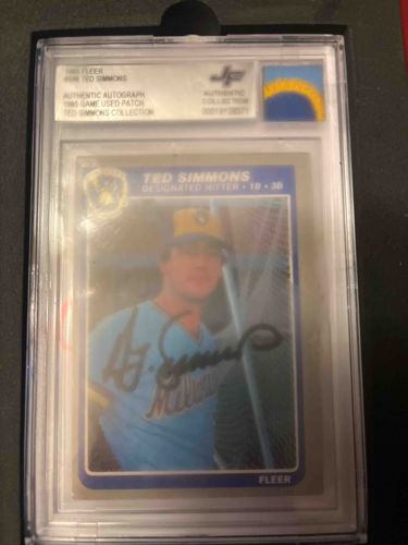 1985 Fleer Ted Simmons Signed Game-Used Patch Memorabilia Card