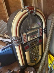 Wurlitzer 1015 'Bubbler' Jukebox (or Reproduction)