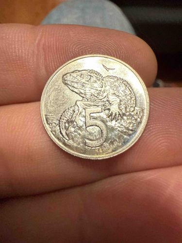 New Zealand 5 Cents Coin (Tuatara Design)