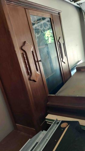 Wooden Display Cabinet / China Hutch