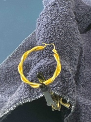 Single Twisted Rope Gold Hoop Earring