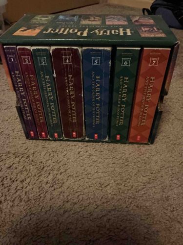 Harry Potter Complete Series Box Set (Books 1-7)
