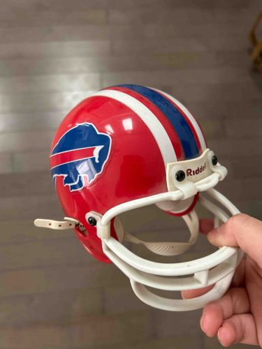 Riddell Buffalo Bills Mini Football Helmet (Red Throwback Helmet)