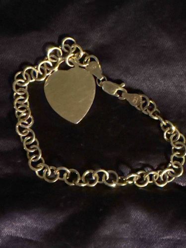 Gold-Toned Rolo Chain Bracelet with Heart Tag