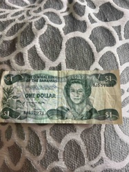 Bahamian One Dollar Banknote (Queen Elizabeth II Portrait)
