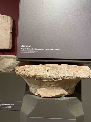 Acropolis Doric Capital (Capitello dorico)