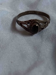 Vintage-Style Silver Ring with Black Cabochon Stone