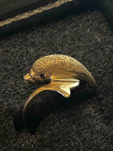 10K Gold Dolphin Ring with Emerald Eyes