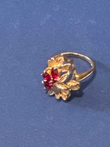 Vintage Floral Cocktail Ring with Red Gemstones