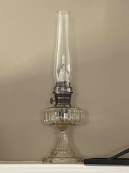 Vintage Clear Glass Kerosene Lamp (Hurricane Lamp)