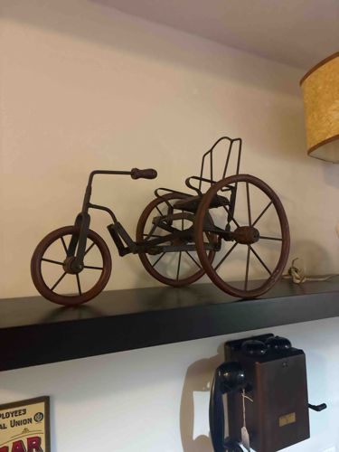 Vintage-Style Decorative Tricycle/Pedicab Model