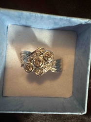 Multi-Stone Crossover Design Ring