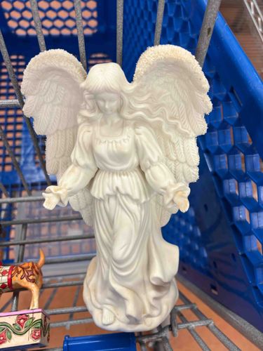 Seraphim Classics Angel Figurine