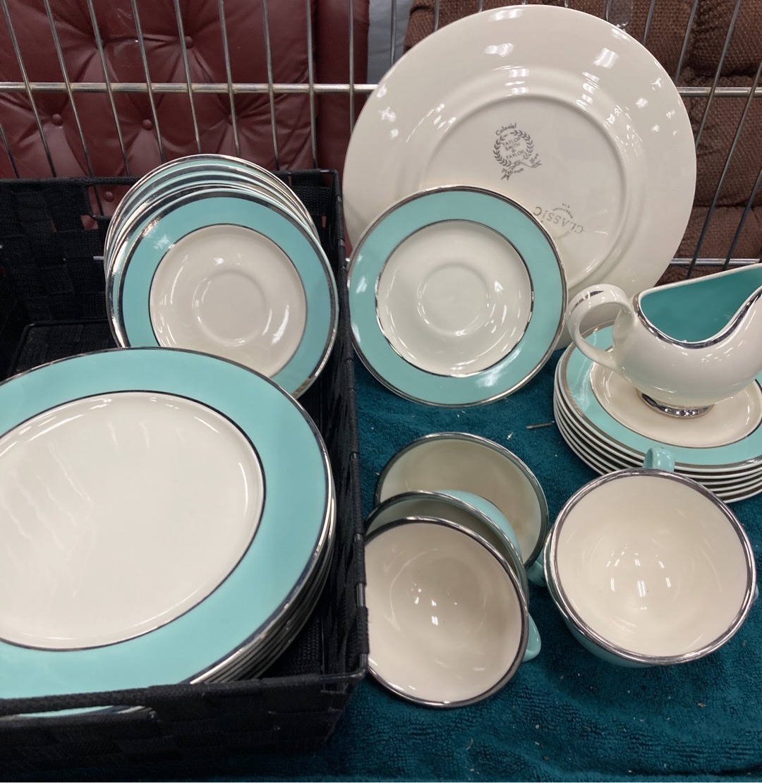 Submitted photo of Taylor Smith Taylor Ceramic Dinnerware Set (not authenticated)