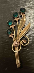 Vintage 12k Gold Plated Emerald Green Rhinestone Floral Brooch Pin