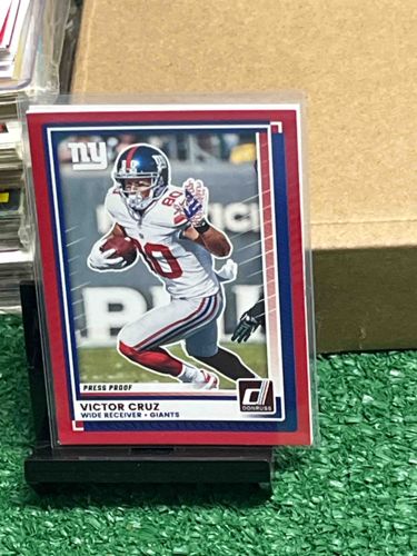 Victor Cruz 2017 Donruss Football Press Proof Red Parallel Card