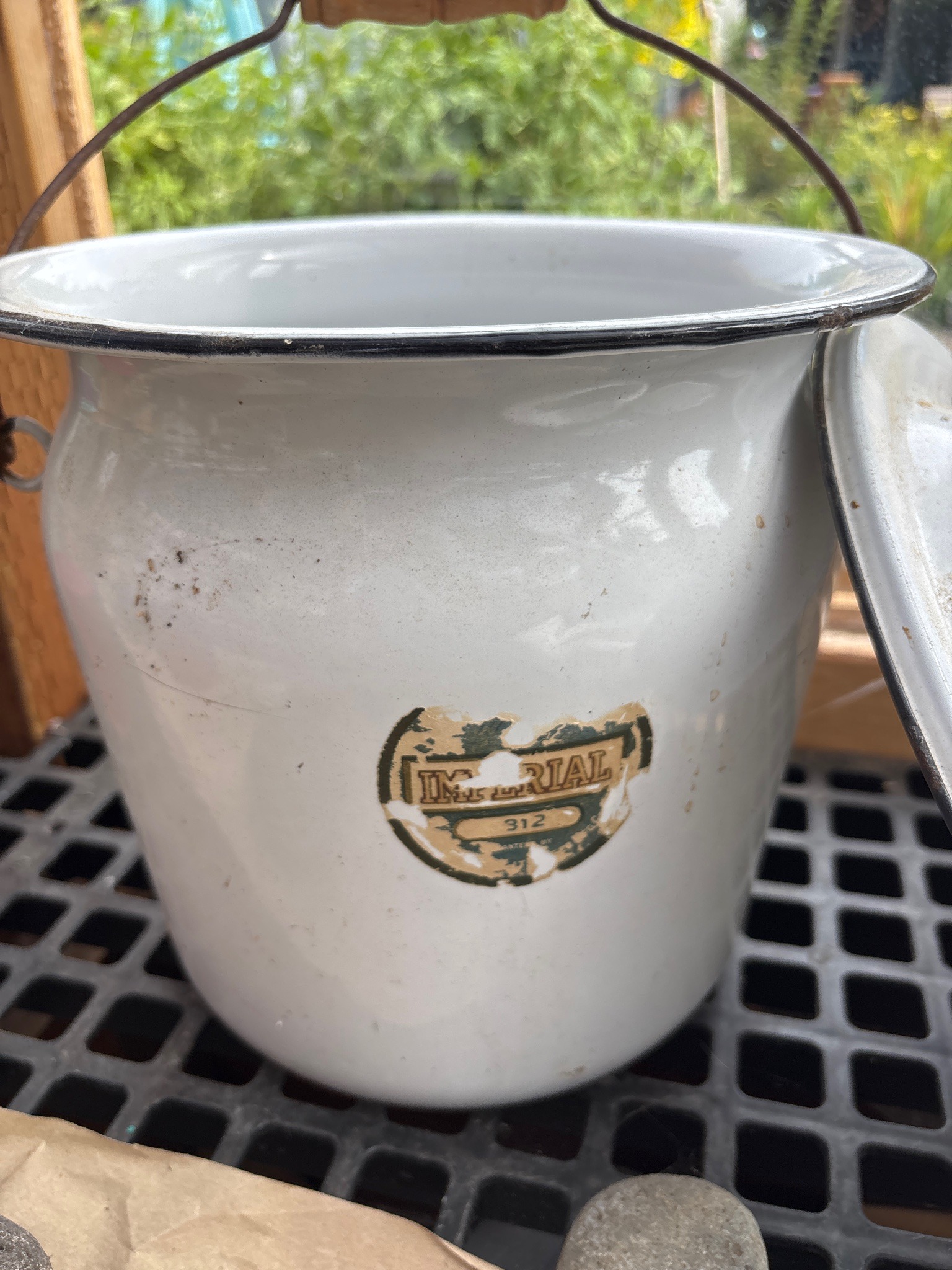 Submitted photo of Enamel chamber pot bearing an 'Imperial 312' decal (not authenticated)