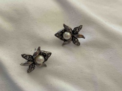 Avon Faux Pearl and Rhinestone Flower Clip-On Earrings