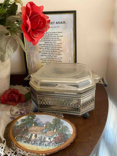 Octagonal Silver-Plated Trinket Box with Glass Lid