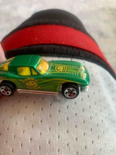 Hot Wheels '63 Corvette Sting Ray 'Smiley Speed' Die-cast Car