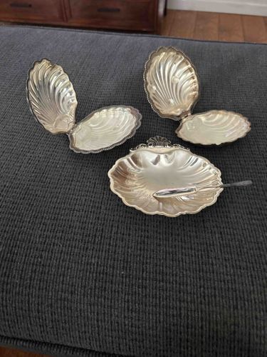 Silver-Toned Shell-Shaped Dishes and Hinged Boxes