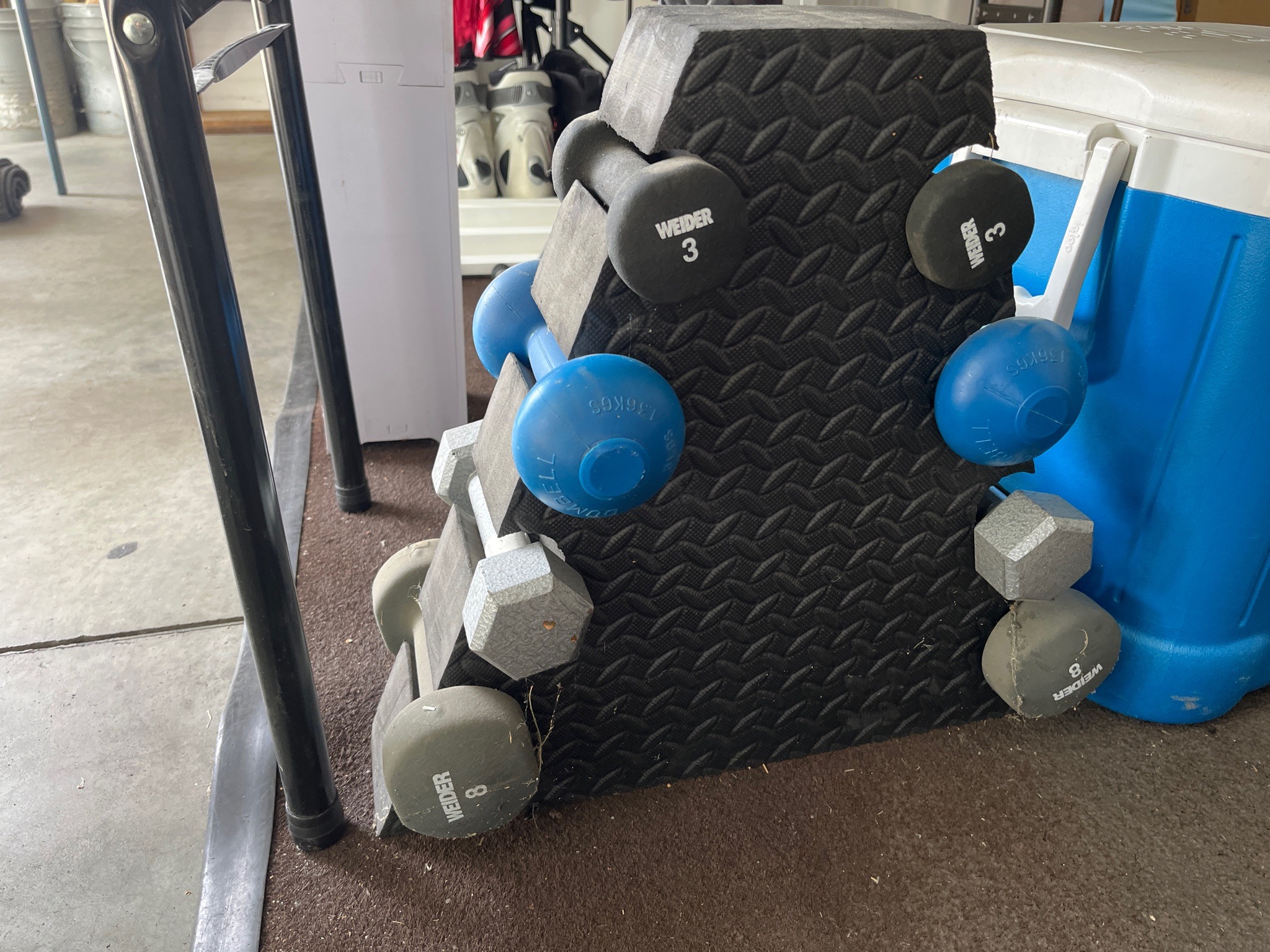 Submitted photo of Weider Dumbbell Rack with Mixed Dumbbells (not authenticated)