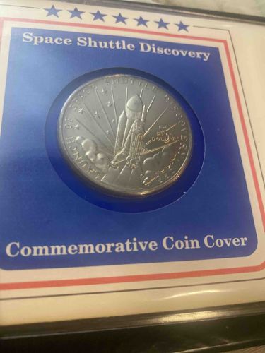 Space Shuttle Discovery Commemorative Coin in Display Card