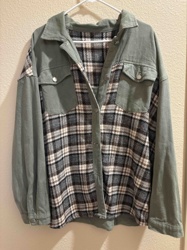 Plaid and Solid Contrast Shacket