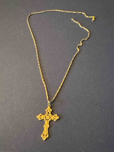14k Gold Chain with Ornate Crucifix Pendant (Broken Chain)