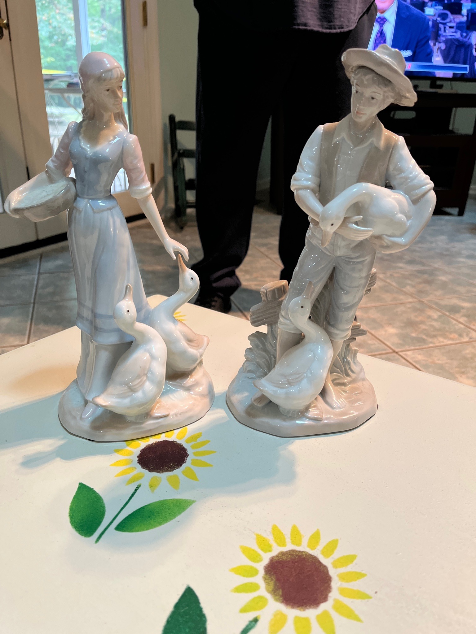 Submitted photo of Porcelain figurine pair, appears to be Lladro (not authenticated)