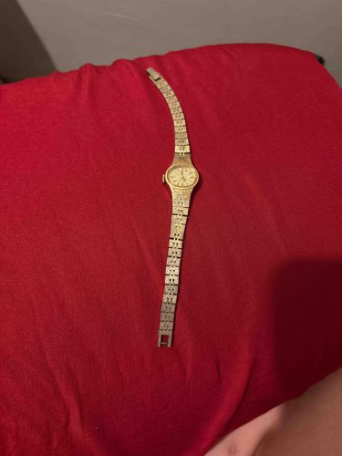 Gold-Toned Women's Oval Face Linked Bracelet Watch
