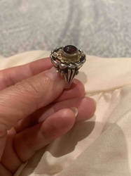 Vintage Garnet Cabochon and Dual-Tone Filigree Ring