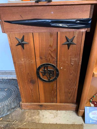 Rustic Texas Star Wooden Trash Bin