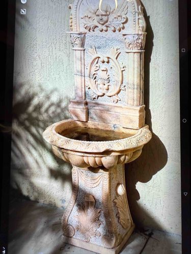 Classical Style Pedestal Garden Fountain
