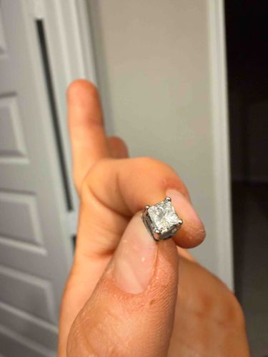 18k White Gold Princess Cut Diamond Stud Earring (Single)