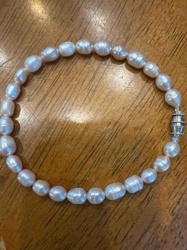 Freshwater Pearl Bracelet with Decorative Clasp