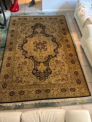 Traditional Persian-Style Medallion Area Rug
