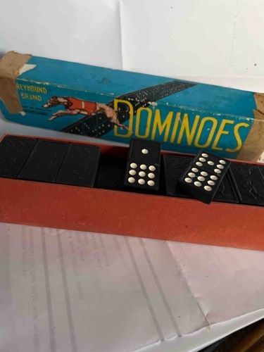 Greyhound Brand Dominoes Set