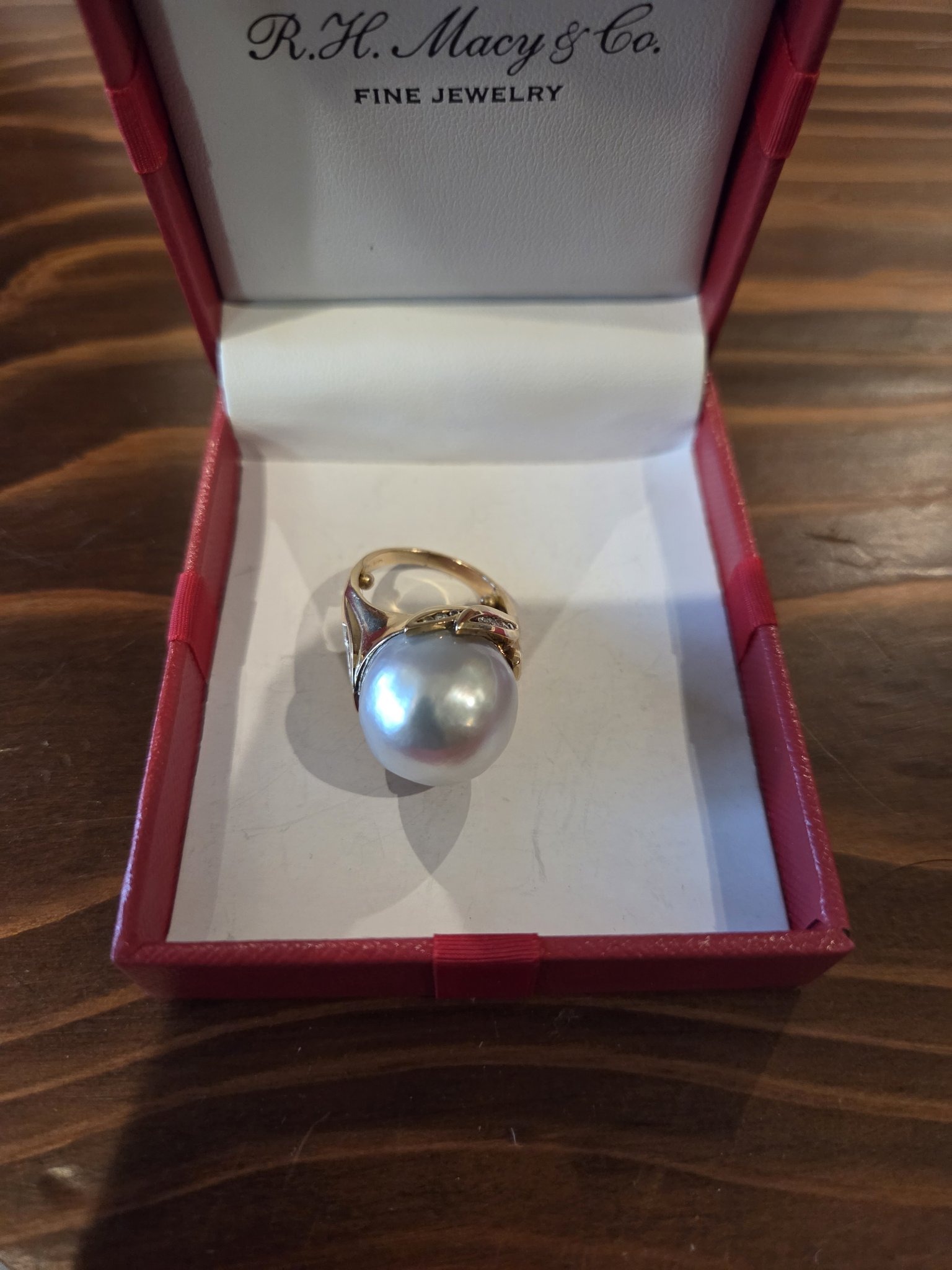 Submitted photo of Gold and Pearl Ring (not authenticated)