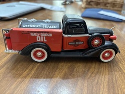 Harley-Davidson Oil Delivery Truck Die-Cast Model