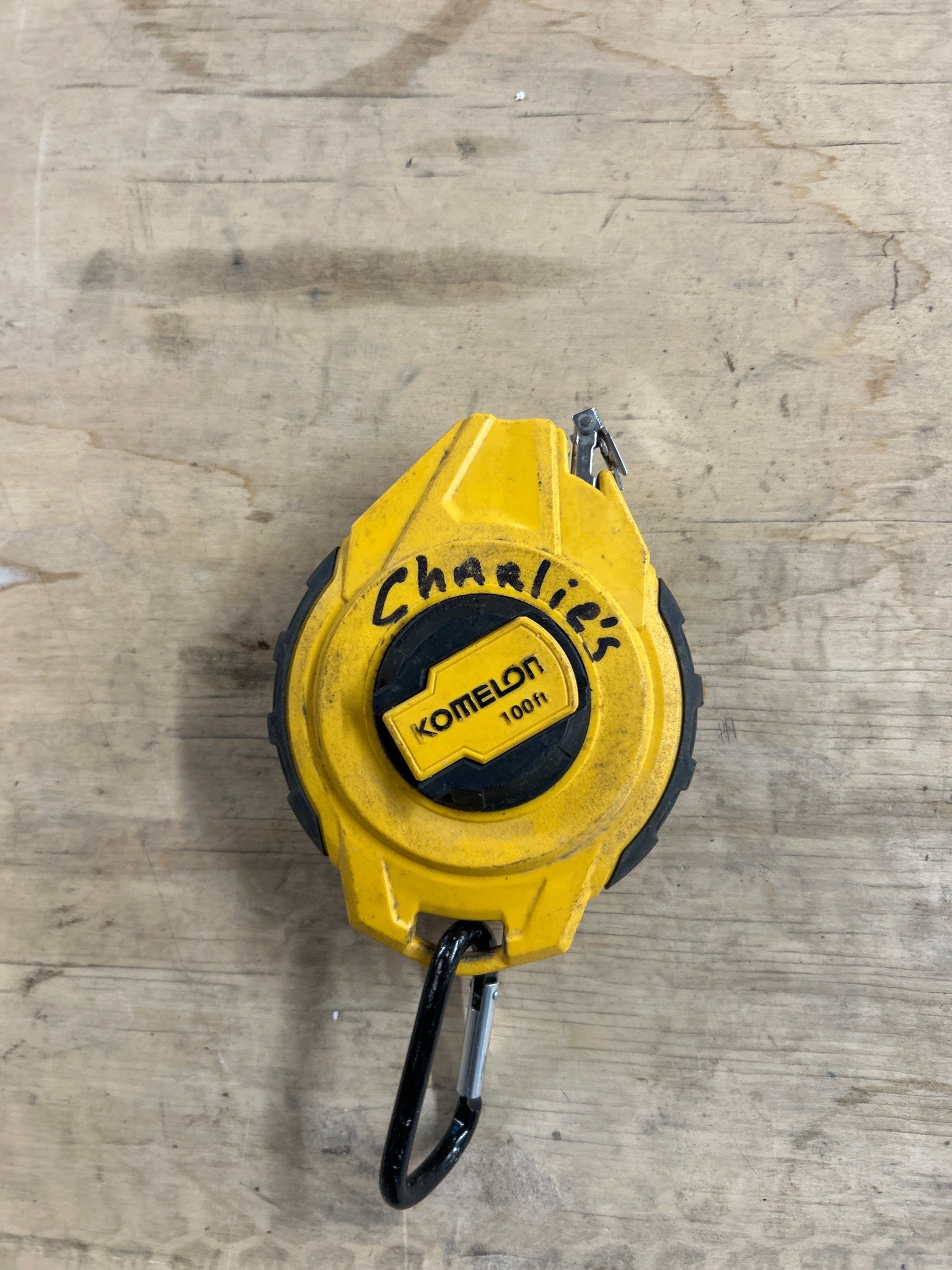 Submitted photo of Komelon 100ft Tape Measure (not authenticated)